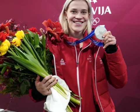 Элина Иева Бота вернулась в Латвию после завоевания серебра на Олимпийских играх
