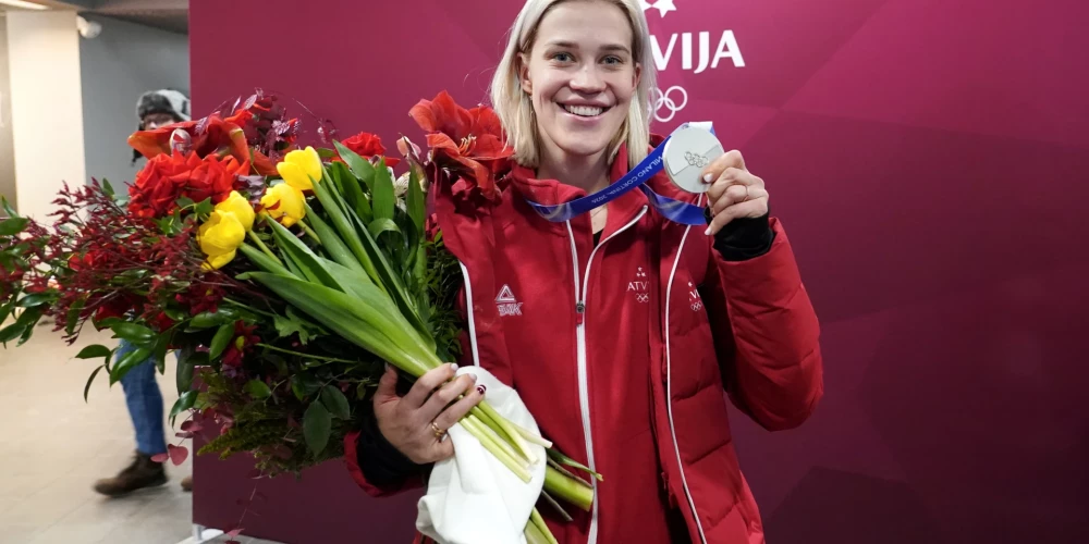 Элина Иева Бота вернулась в Латвию после завоевания серебра на Олимпийских играх