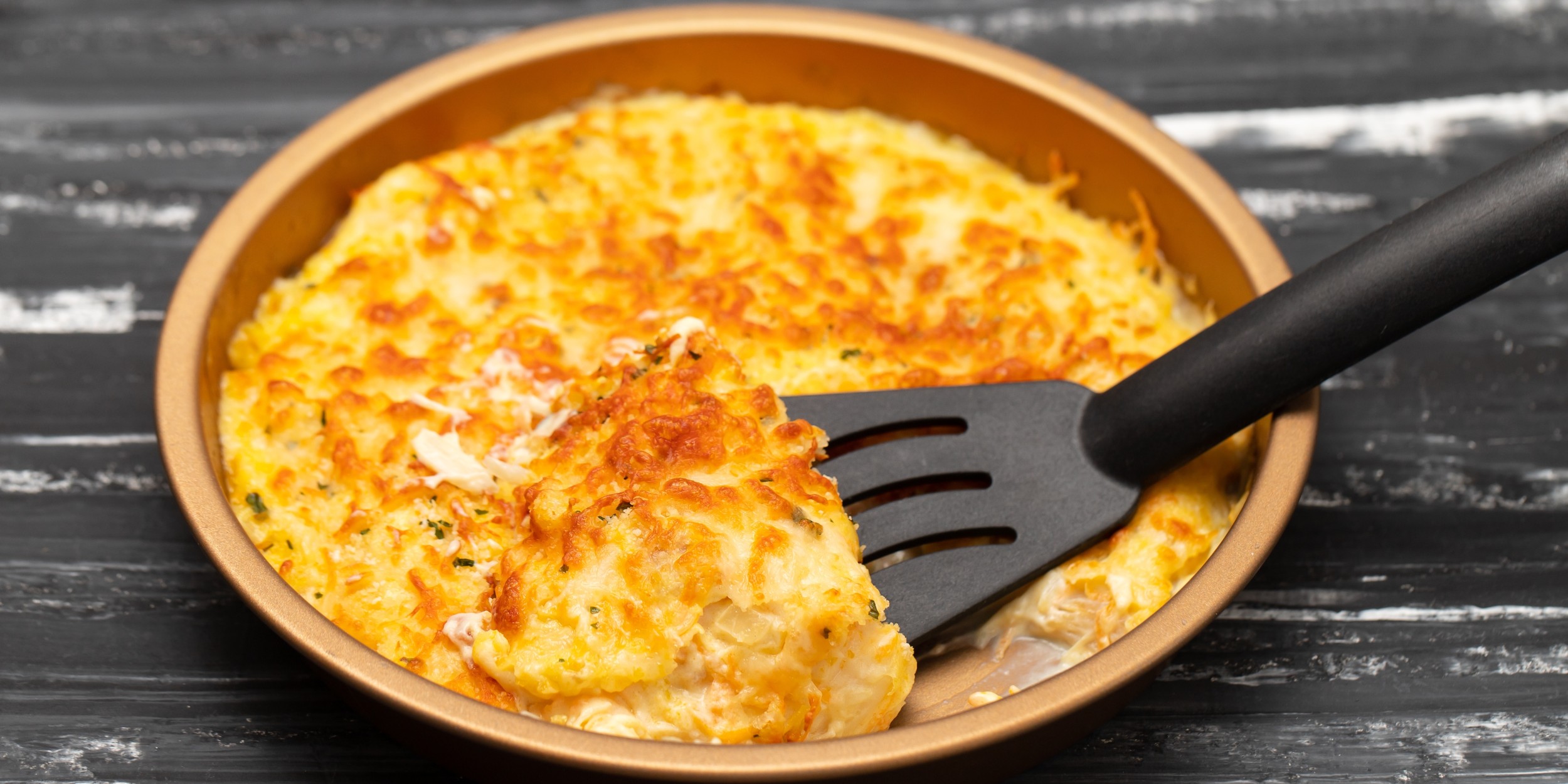 Филе минтая, запеченное под шубой в духовке