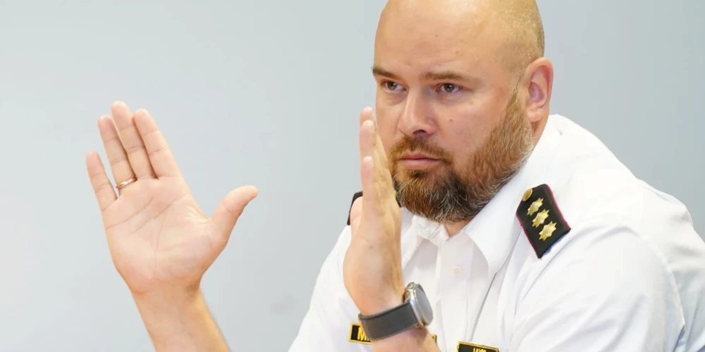 Глава VUGD рассказал о зарплатах и рабочем графике пожарных в Латвии