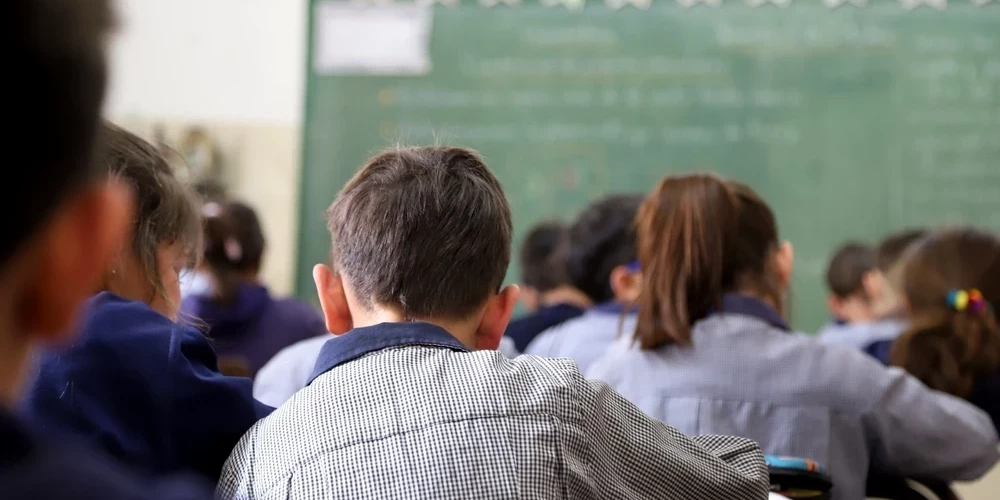 Госконтроль обнаружил неравенство в латвийских школах, мешающее детям продолжить образование