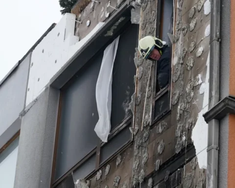 Латвийцы не спешат страховать жилье на фоне взрывов и пожаров