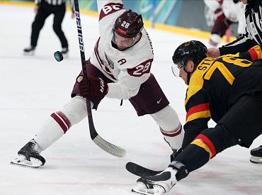 Латвийские хоккеисты победили Германию на Олимпиаде со счётом 4:3