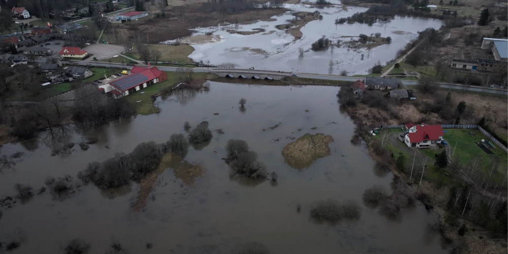 Латвия готовится к ледоходу и наводнениям: какие регионы под угрозой
