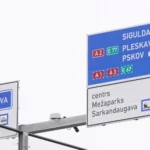 Латвия удаляет упоминания российских и белорусских городов с дорог, потратив более 120 тысяч евро