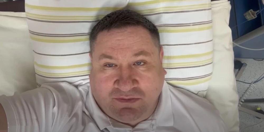 Мэр Огре Хелманис объявил об отставке из больницы после почти девяти лет на посту
