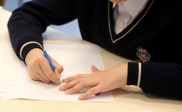 Министерство образования оспаривает выводы Госконтроля о качестве основного образования в Латвии