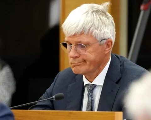 Министр отстранил мэра Резекне Александра Барташевича от должности