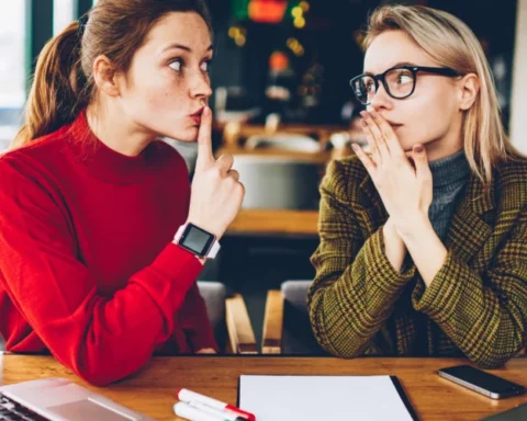 Можно ли обсуждать зарплату с коллегами в Латвии? Мнения разделились