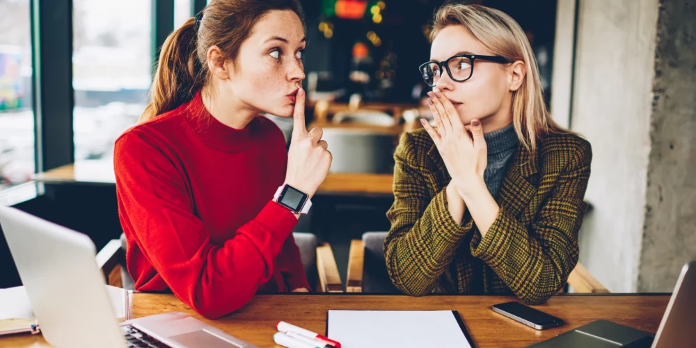 Можно ли обсуждать зарплату с коллегами в Латвии? Мнения разделились