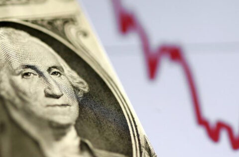Падение доллара: как изменения повлияют на Латвию и её экспортёров