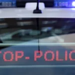 Полиция напоминает латвийским водителям об обязательном остановке при приближении спецтранспорта