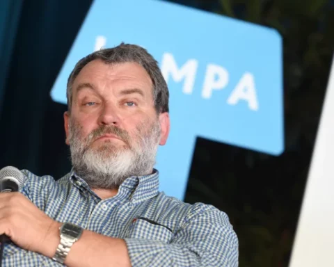 Политолог требует от СГБ объяснить отказы в допуске к гостайне, иначе Барташевич станет героем в Резекне