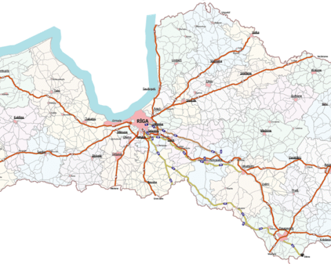 Правительство Латвии повышает автоналоги, что приводит к недосбору средств