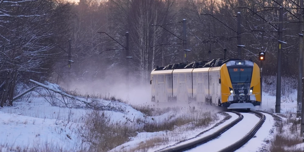 Проблемы с задержками поездов Vivi продолжаются: пассажиры выражают недовольство, Pasažieru vilciens объясняет причины