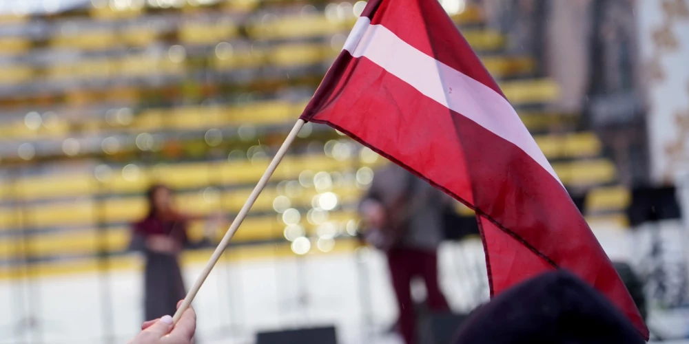 PTAC запретил продажу некачественного флага Латвии, произведенного в Литве