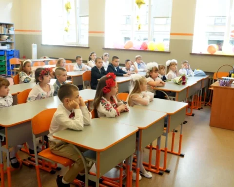 Рига обновляет правила жилищной помощи: аренду теперь компенсируют всем педагогам и полицейским