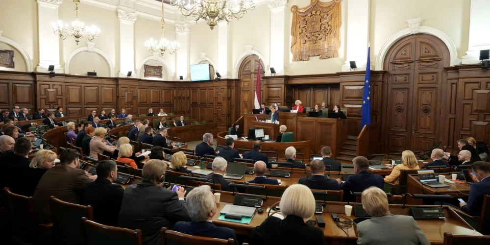 Сейм Латвии проводит заседание по случаю четырех лет войны с акцентом на поддержку Украины