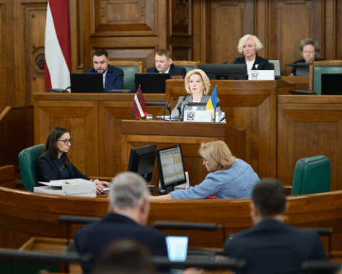 Сейм отклонил поддержку Нобелевской премии Дональду Трампу от латвийского парламента