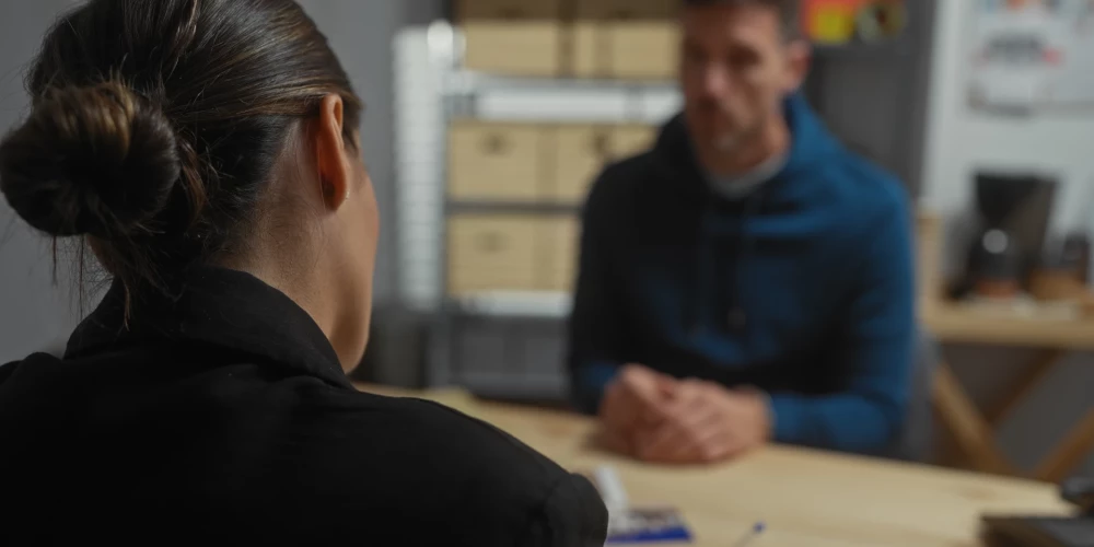 СГБ в 2025 году предупредила 30 человек о рисках для должностных лиц