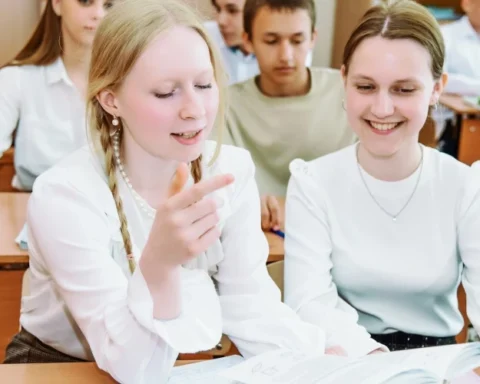 Скауты модельных агентств продолжают посещать латвийские школы для поиска моделей