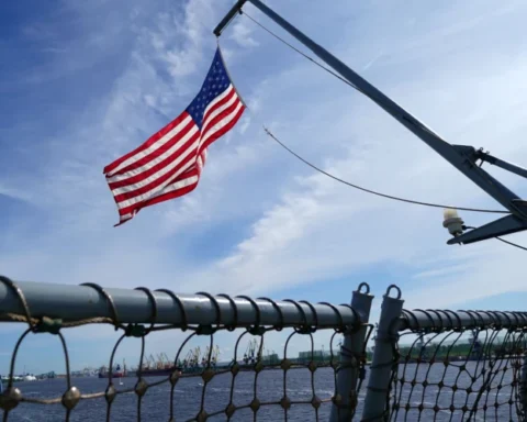 Судно с авиатопливом из США впервые прибывает в Рижский порт