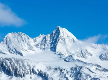 Трагедия в Альпах: альпинист оставил девушку замёрзшей всего в 50 метрах от вершины