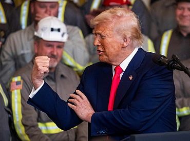 Трамп отменяет экологические стандарты, утверждая, что это поддержит экономику США