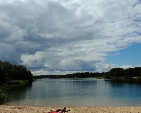 В Латвии планируют добавить две новые купальные зоны, увеличив расходы на мониторинг воды