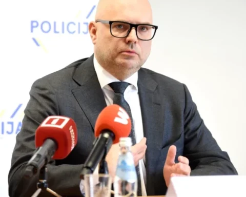 В Латвии рассматривается предложение о закрытии русскоязычных радиостанций за 8 лет