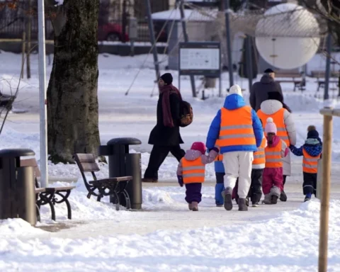 В Риге обсуждают закрытие детсадов и школ: мэр озвучил сроки принятия решения
