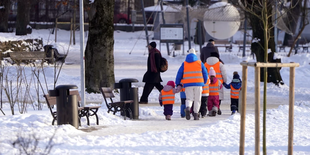 В Риге обсуждают закрытие детсадов и школ: мэр озвучил сроки принятия решения