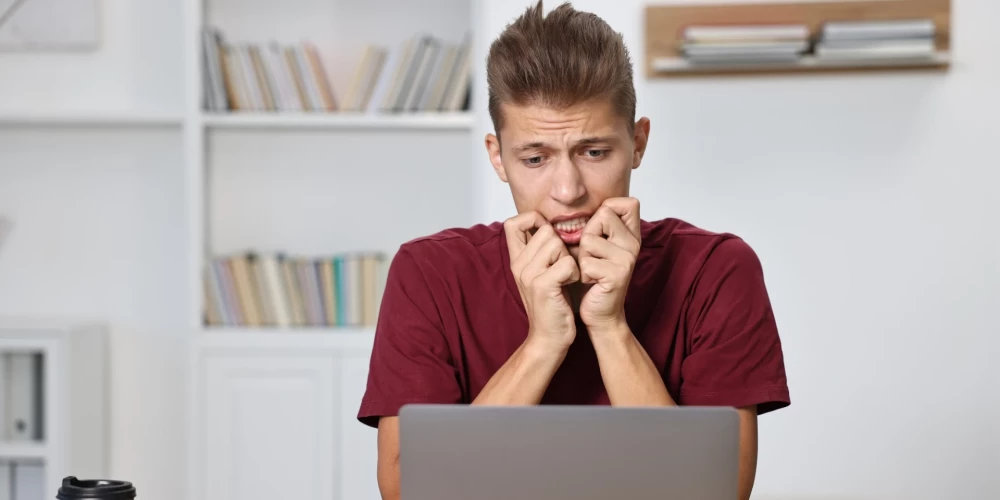 Вузы Латвии рассматривают отмену бакалаврских и магистерских работ из-за использования ИИ