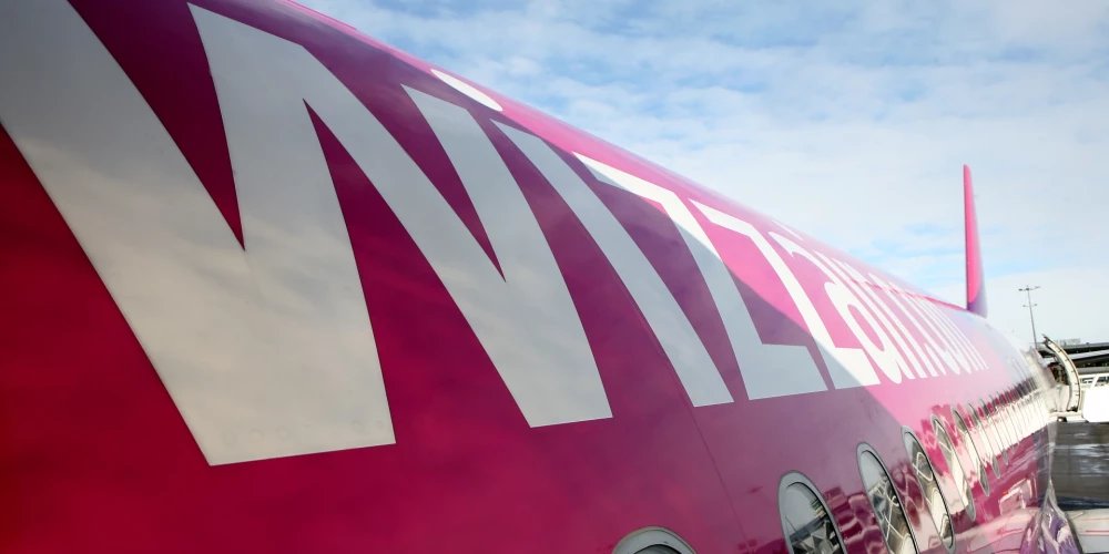 Wizz Air прекращает рейсы из Латвии, но ведет набор пилотов