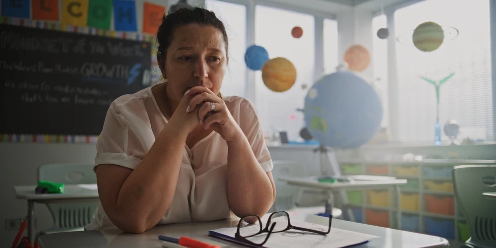 Жителям Латвии сообщили о низком уровне грамотности и его влиянии на зарплаты