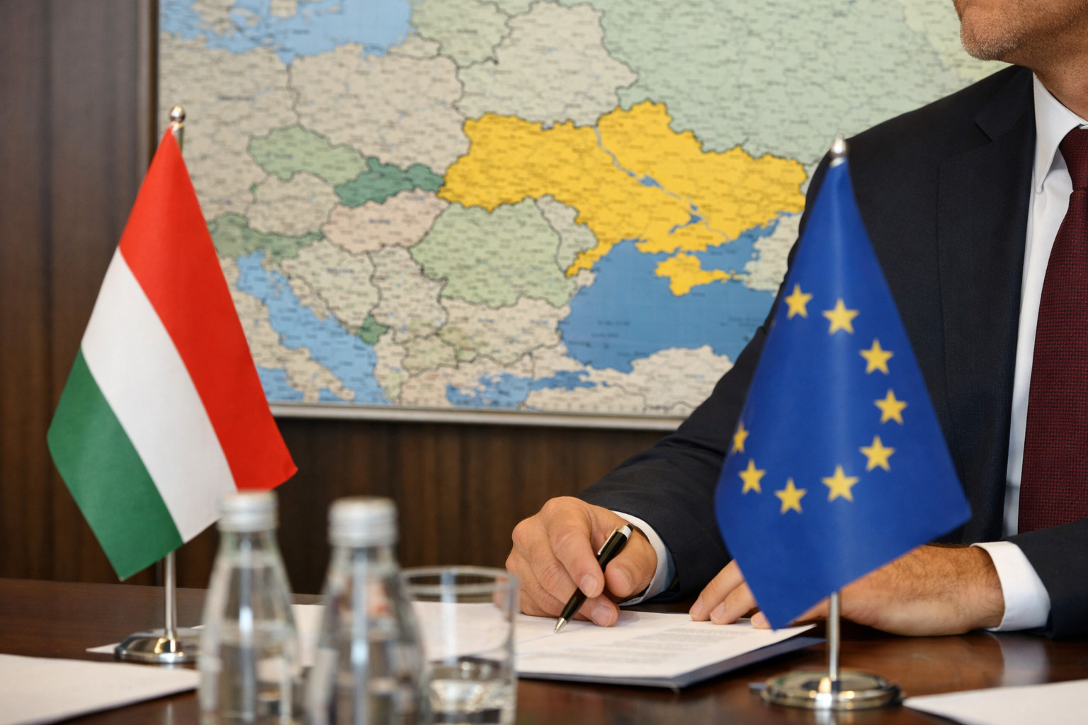 Стратегический курс Будапешта: как позиция Венгрии влияет на европейскую консолидацию в условиях украинского кризиса