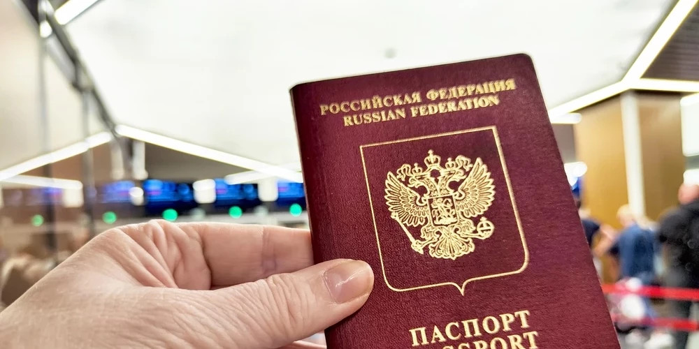 Число россиян с действующим ВНЖ в Латвии сократилось после поправок к закону об иммиграции