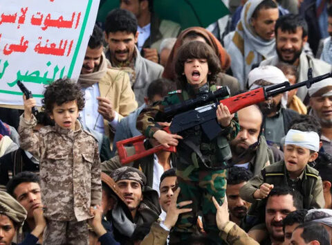 Хуситы могут спровоцировать мировой нефтяной кризис, угрожая атаками в Красном море