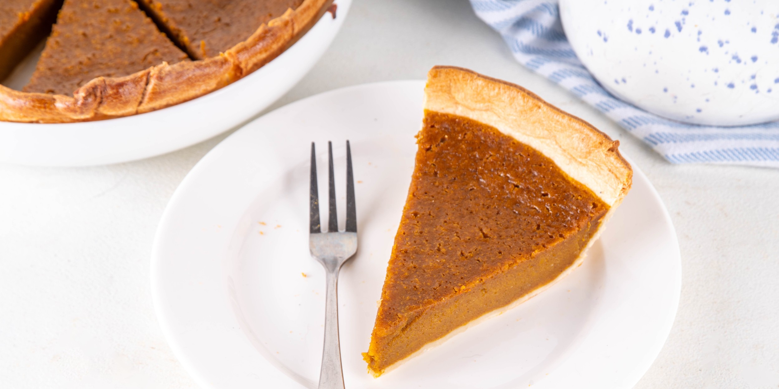 Карамельный пирог с варёной сгущёнкой