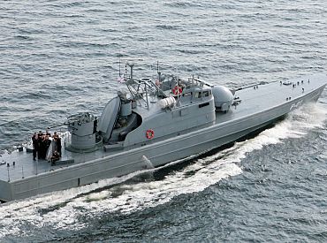 Латвия обсуждает участие в операции по разблокировке Ормузского пролива