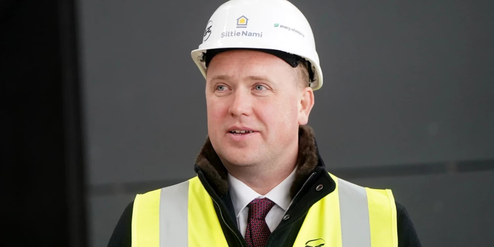 Министр экономики Латвии сомневается в обоснованности роста цен на топливо