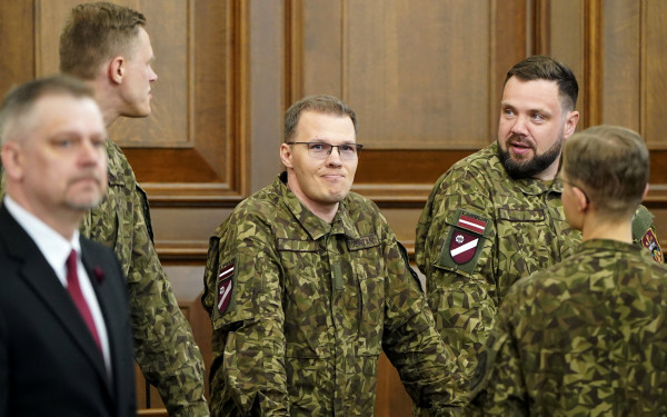 Националисты в Латвии усиливают давление на русский язык и миграцию перед выборами