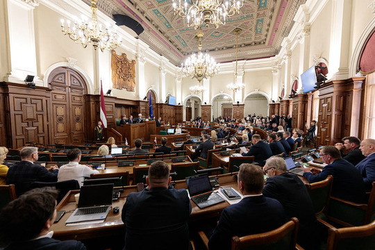 Оппозиция предлагает отменить налог на единственное жилье в Латвии перед выборами