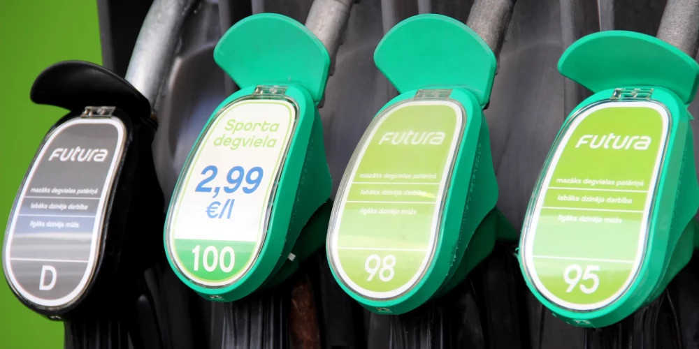 Отмена биотоплива не приведет к снижению цен на топливо в Латвии