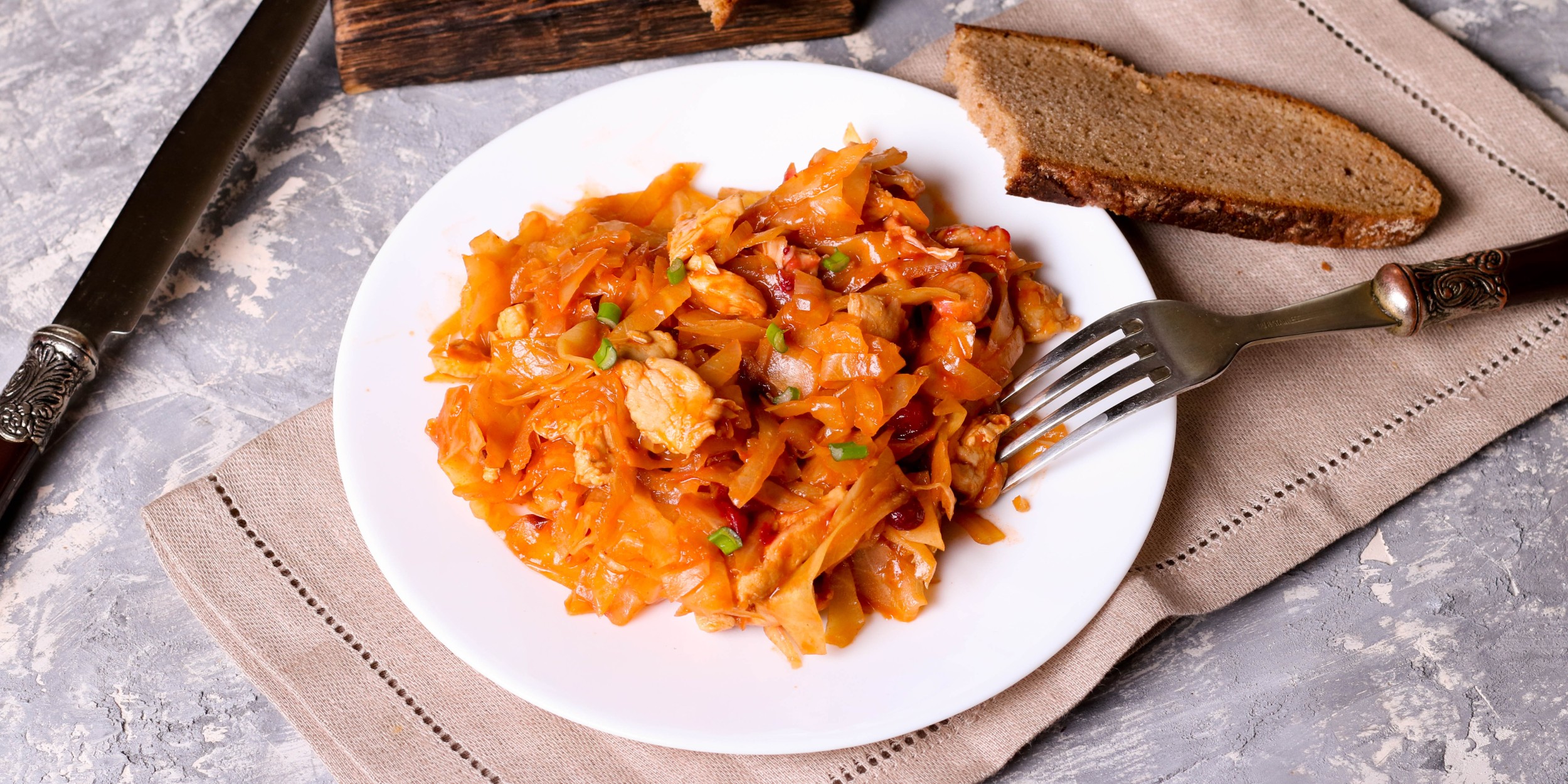 Приготовление тушёной капусты с мясом в мультиварке