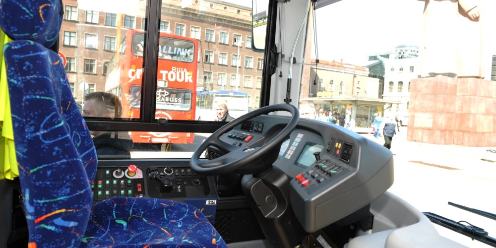 Rīgas satiksme оплачивает обучение новых водителей автобуса и предлагает работу