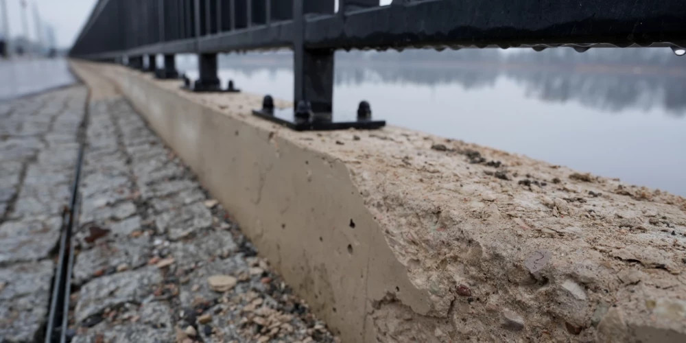 Рижская дума заявляет о безопасности promenada на улице Мукусалас несмотря на выявленные проблемы