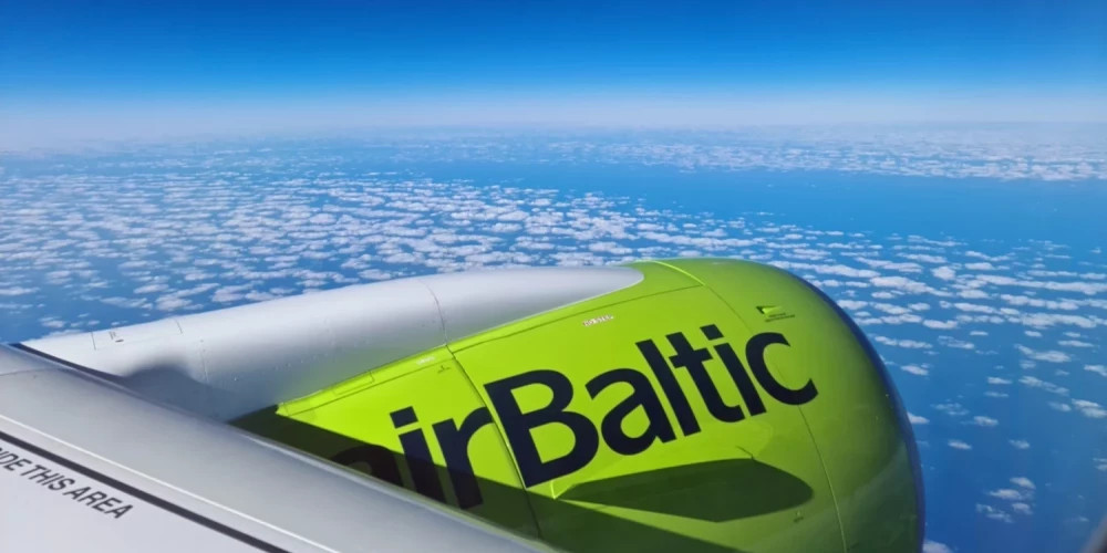 С латвийцами в ОАЭ свяжутся после подтверждения репатриационного рейса airBaltic