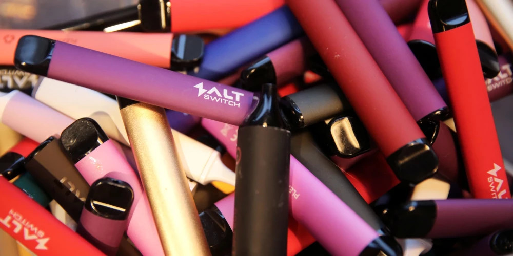 Сейм Латвии поддержал введение депозитной системы для электронных сигарет