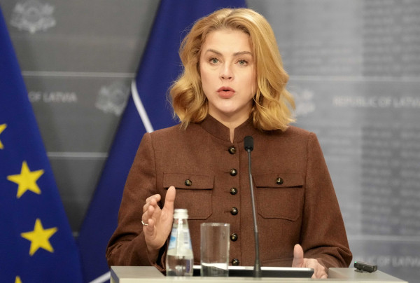 Силиня: Латвия пока не получила запрос от США о помощи в Ормузском проливе